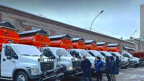 Одни из лучших машин для чистоты и содержания города появились в Новосибирске!
